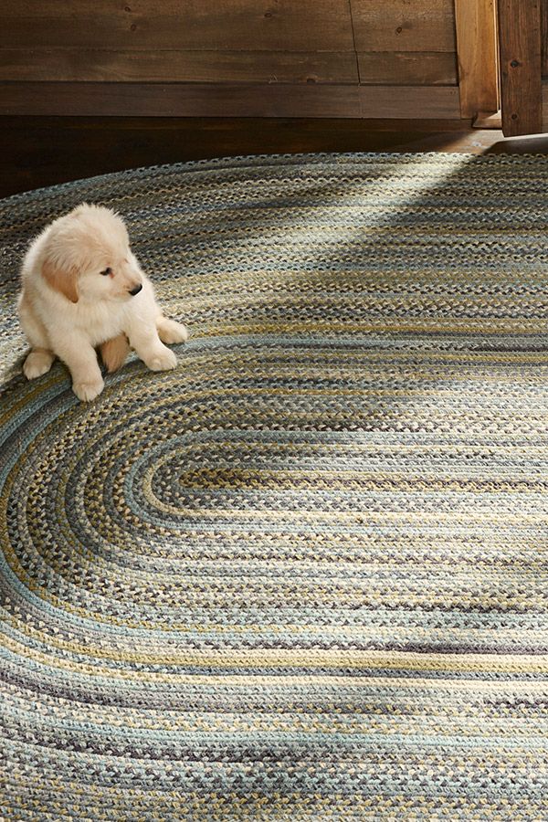 A Complete Guide to Creating Your Own
Braided Rug