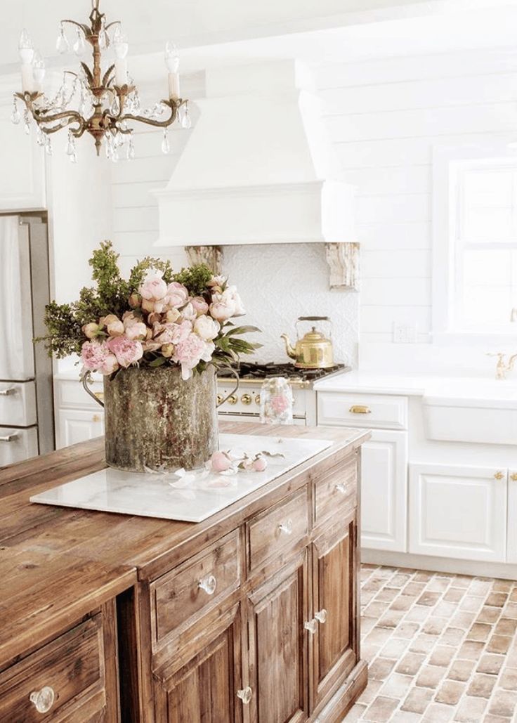 The Ultimate Guide to Shabby Chic Home
Decor