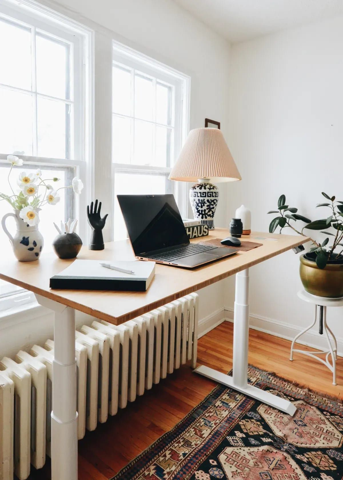 How Standing Desks Can Improve Your
Posture and Health