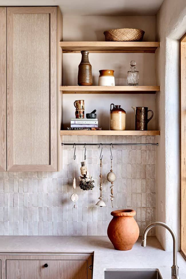 Stunning Kitchen Backsplash Tile Designs
for a Timeless Look