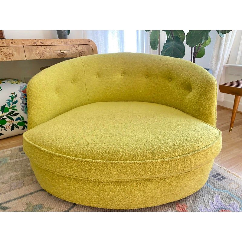 The Ultimate Guide to Choosing a Cuddle
Chair with Ottoman