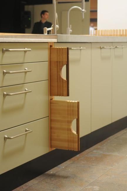 Clever Ways to Optimize Small Kitchen
Storage Cabinet Space