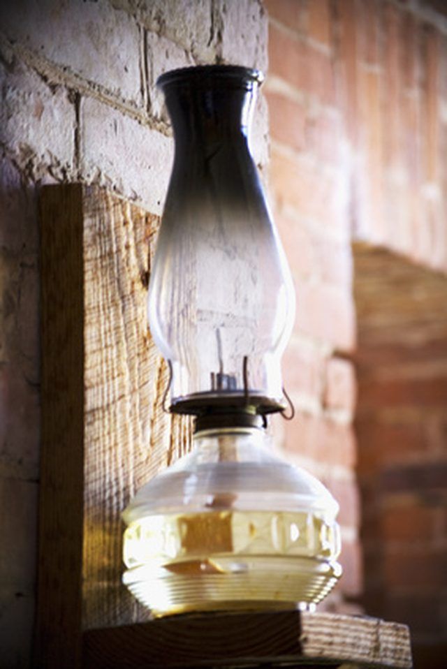 Choosing the Right Hurricane Lamp for
Your Home