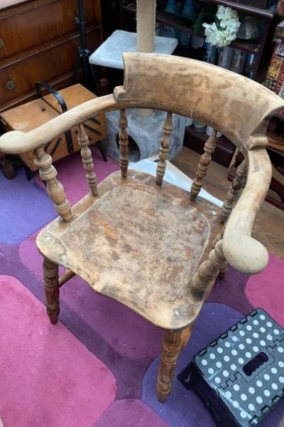 Exploring the Beauty and History of
Antique Wooden Chairs