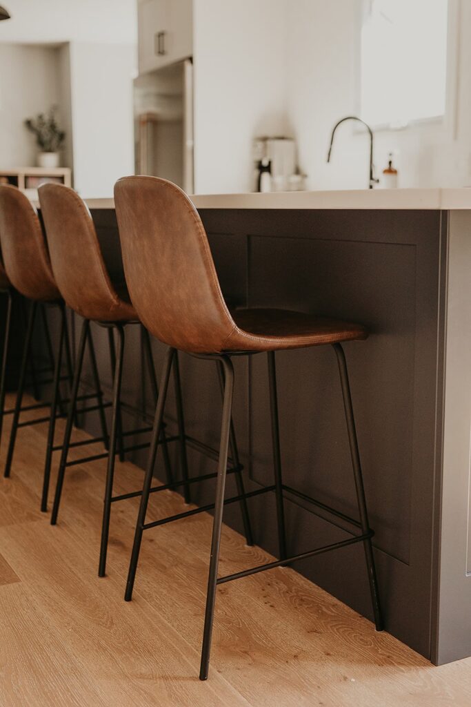 1712264073_modern-bar-stools.jpg