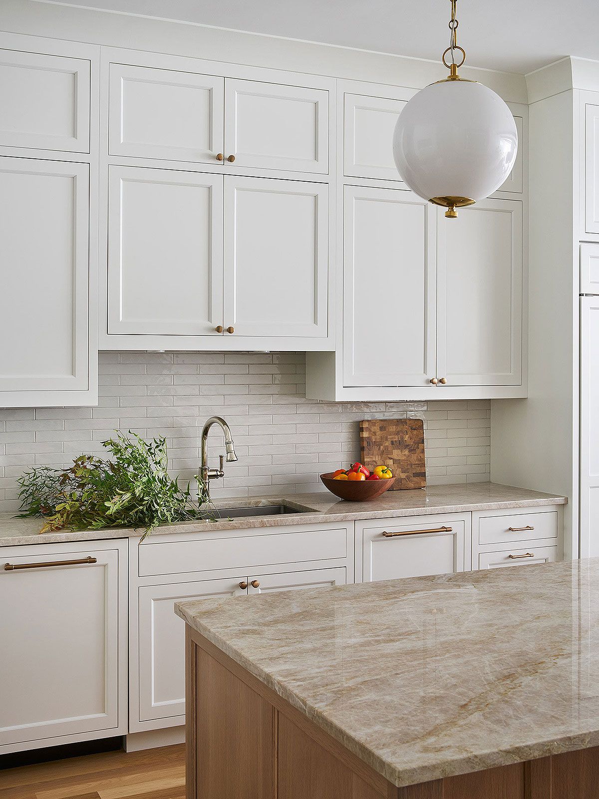 Timeless Elegance: White Kitchen Cabinets
for a Classic Look