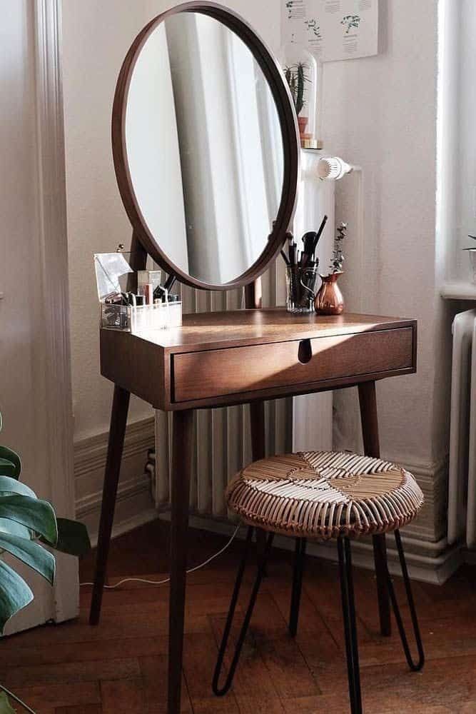 The Timeless Elegance of a Bedroom Vanity