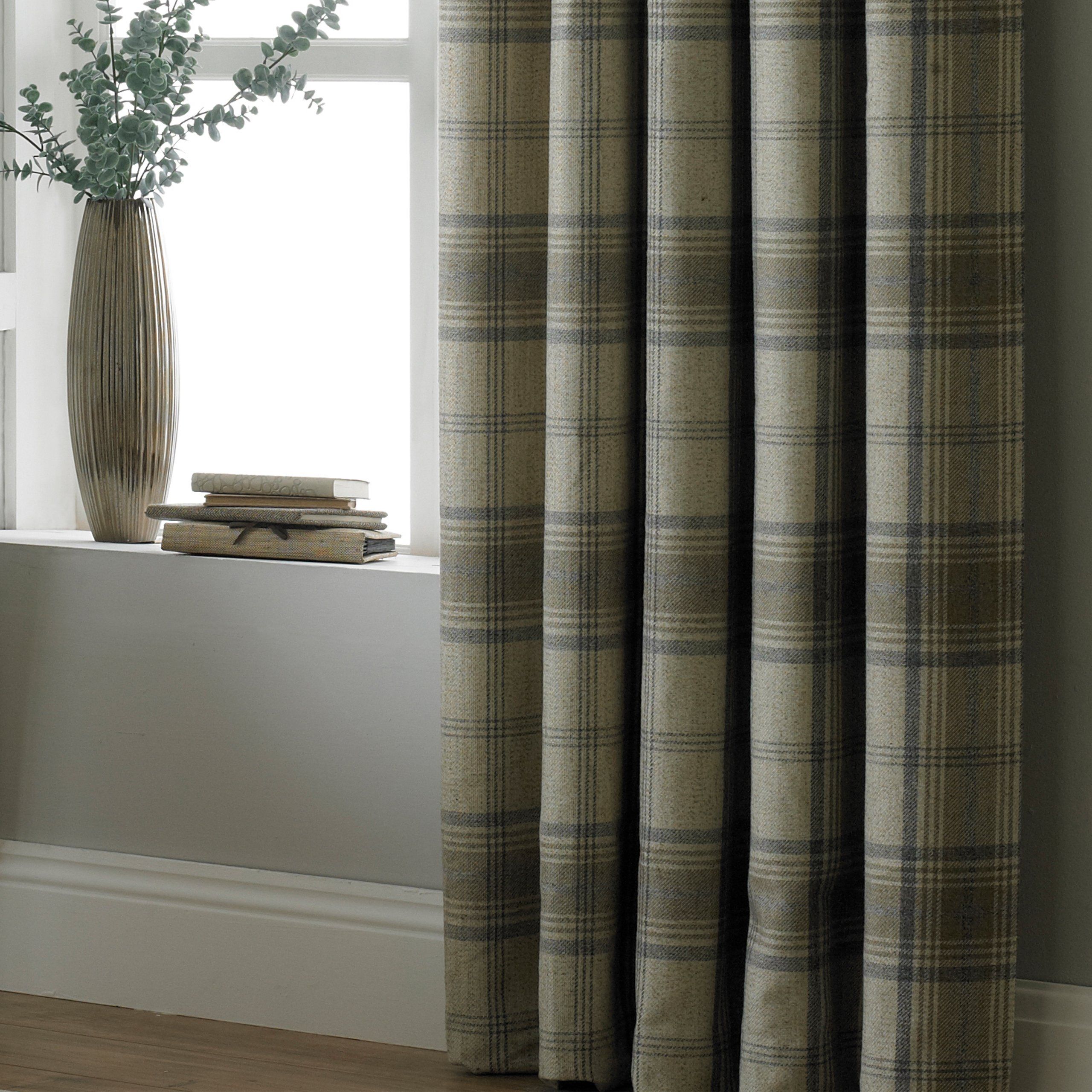 Go Bold with Plaid: Tips for Styling
Plaid Curtains in Your Home