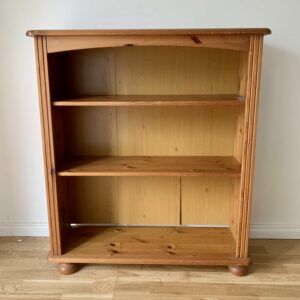 Discover the Timeless Elegance of Oak
Bookcases