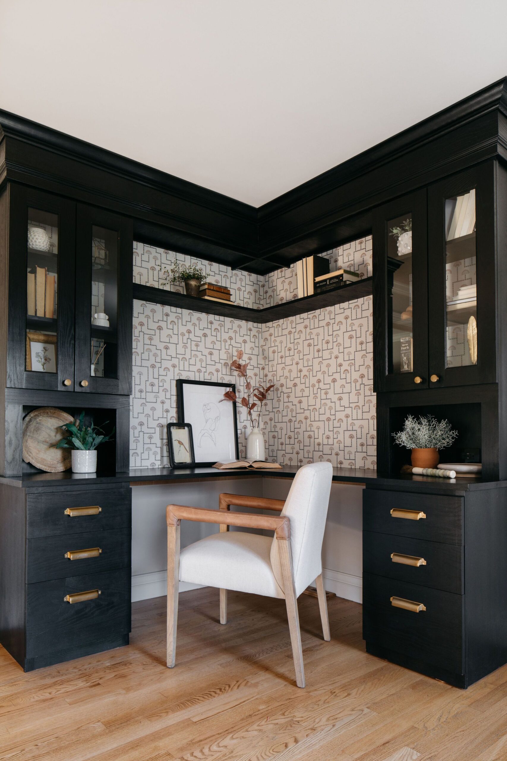 Choosing the Perfect Corner Desk for Your
Home Office