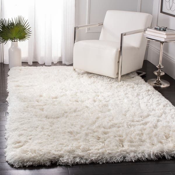 Why White Shag Rugs Are the Perfect
Addition to Any Room