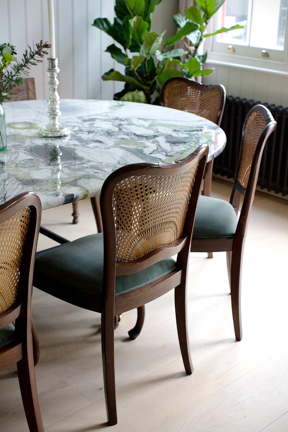 Upgrade Your Dining Room with Stylish
Marble Furniture