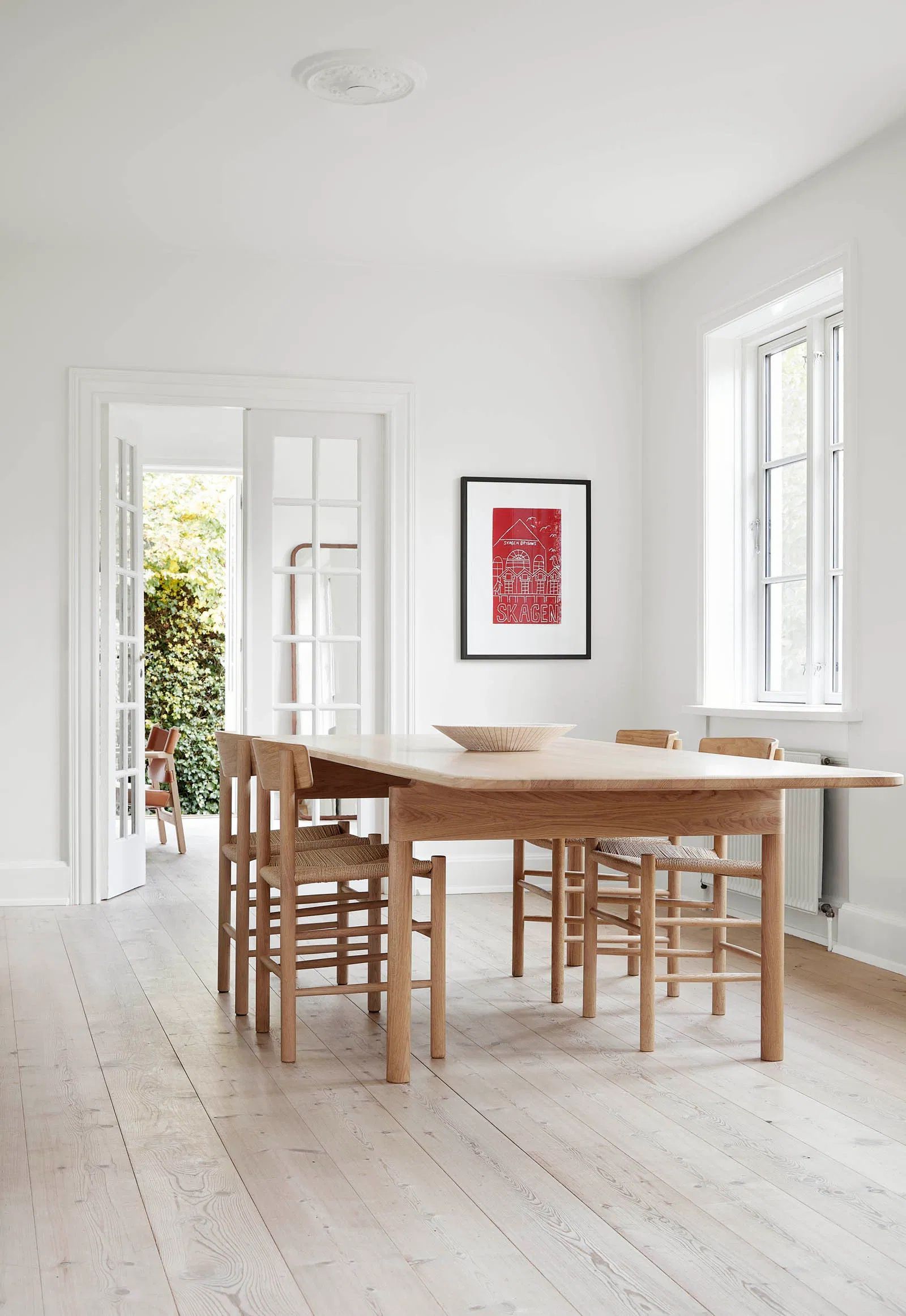 How Wooden Dining Chairs Add Warmth to
Your Space