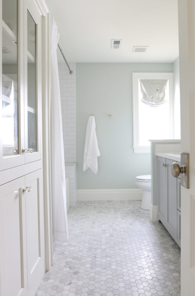 Top Trends in Bathroom Floor Tile for a
Modern Look