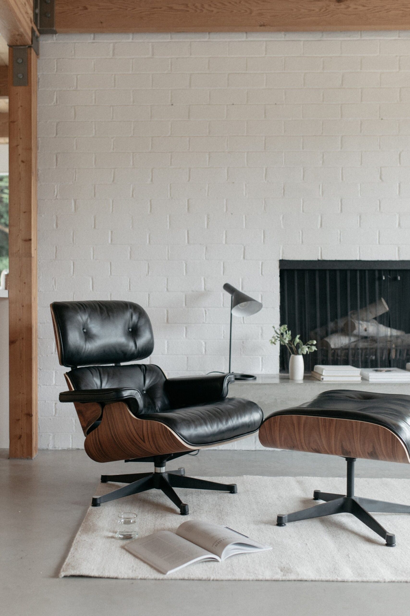 Exploring the Legacy of the Eames Lounge
Chair and Ottoman