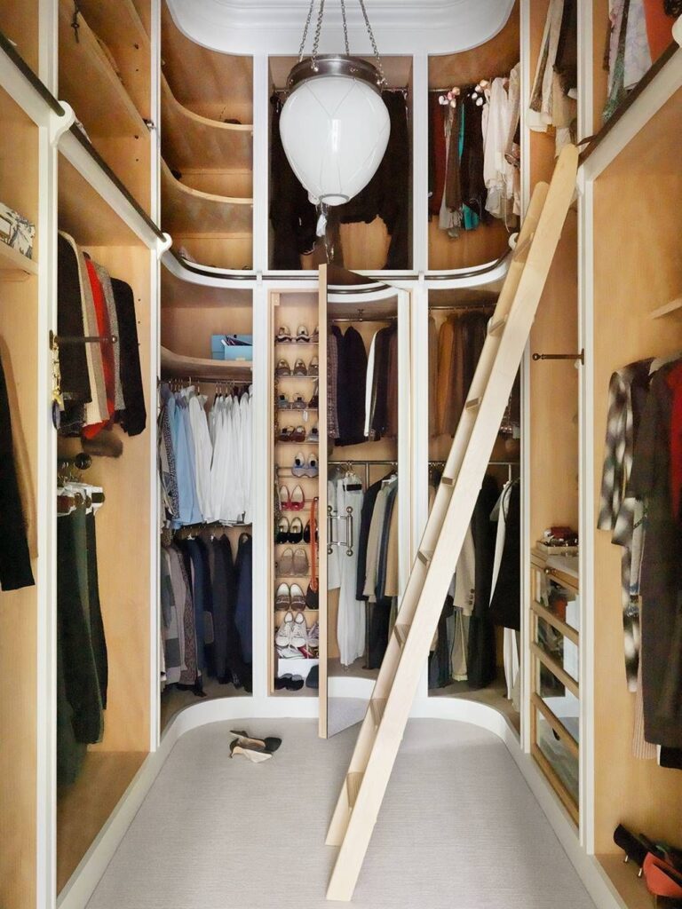 1712274781_Walk-in-Wardrobe.jpg