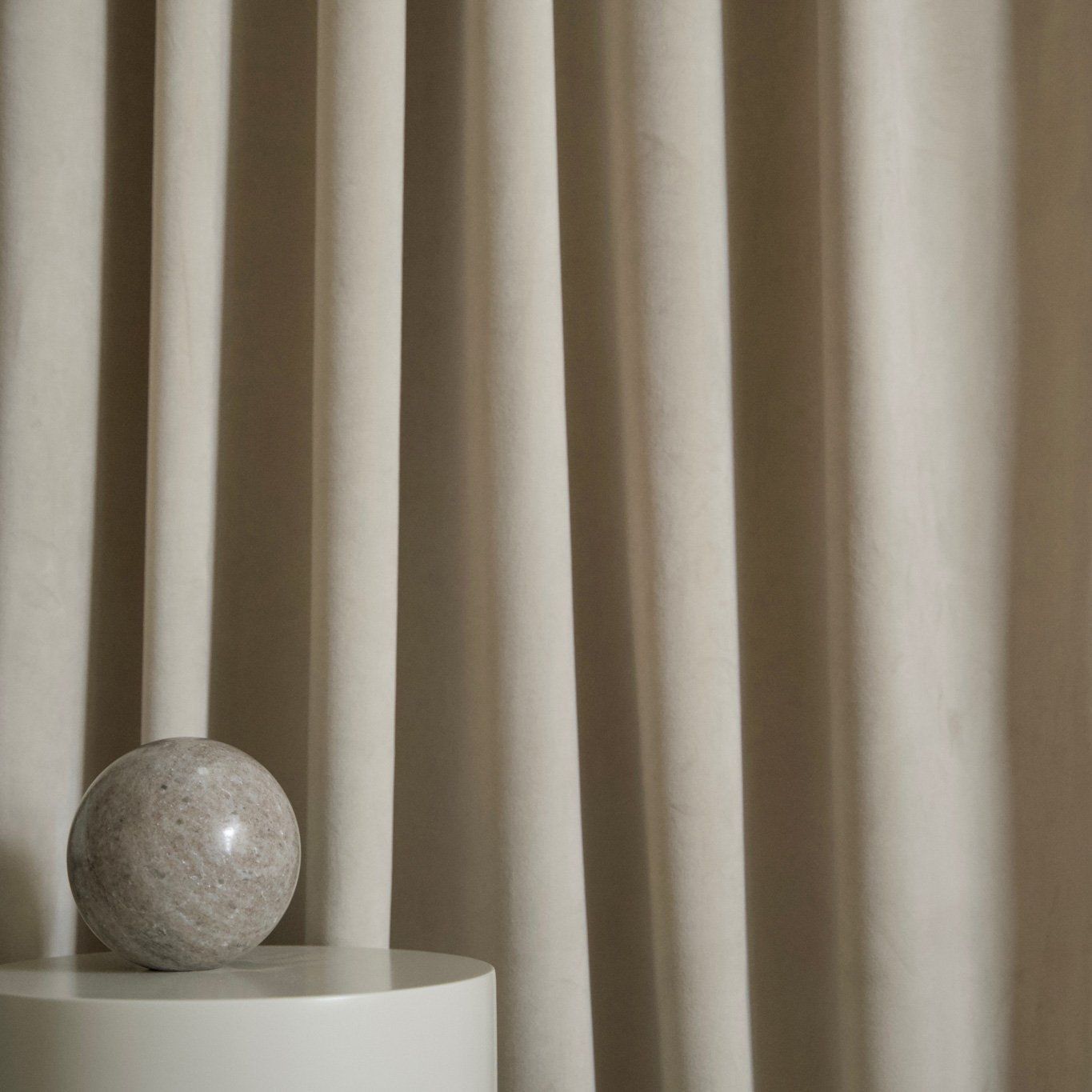 Choosing the Right Curtain Poles for Your
Home