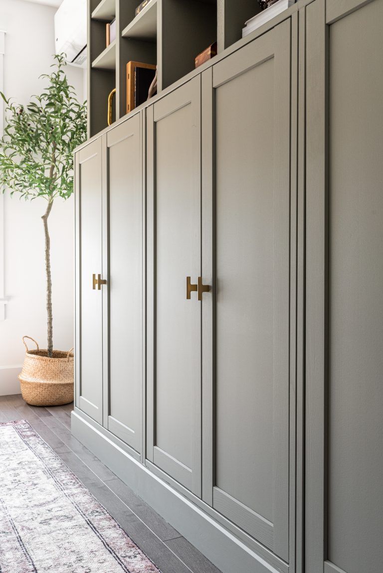 Maximizing Space with Storage Cabinets:
Tips and Tricks