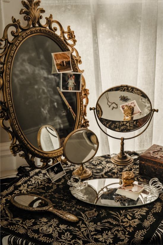 The Beauty Benefits of Vanity Mirrors