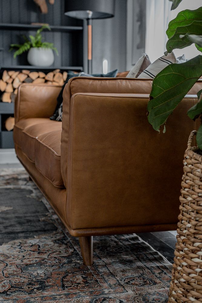 Luxury and Comfort: Exploring Reclining
Leather Sofas