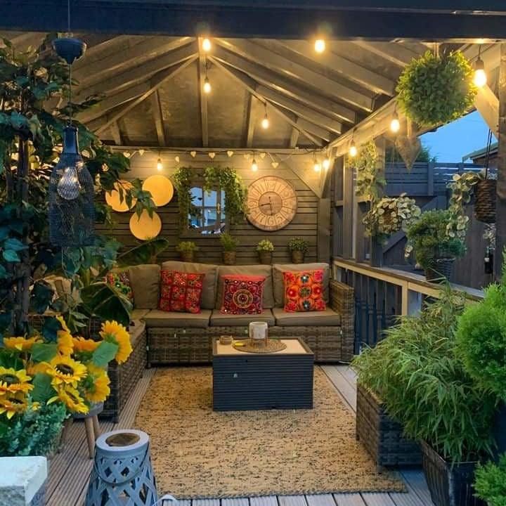 Top Outdoor Bar Sets to Upgrade Your
Patio