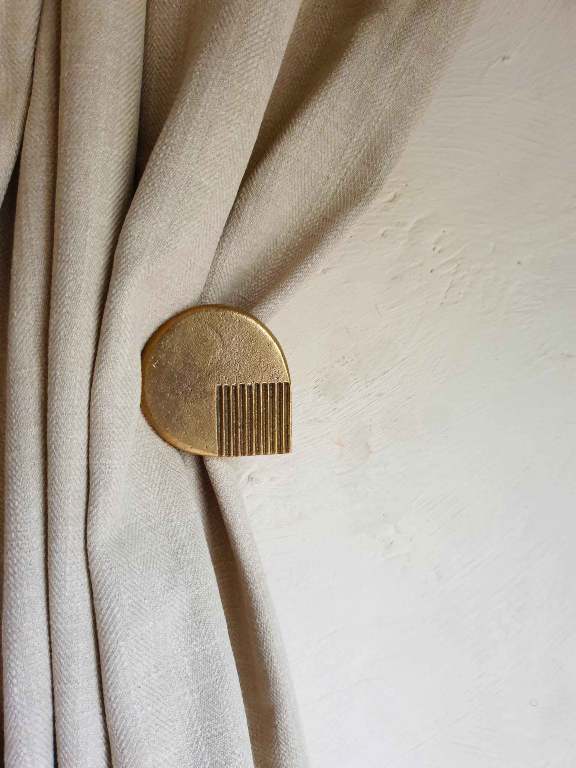 Tips for Hanging Curtains Like a Pro