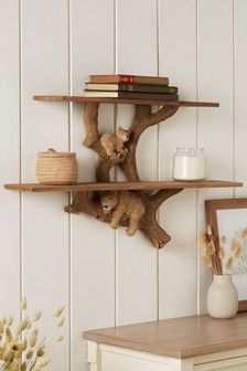 Creative Ways to Use Wooden Shelves in
Your Home