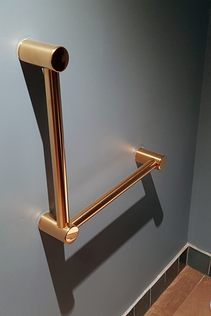 Choosing the Right Bathroom Grab Bars for
Your Needs