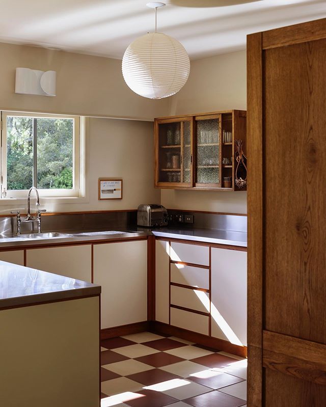 Reviving Nostalgia: Creating a Retro
Kitchen