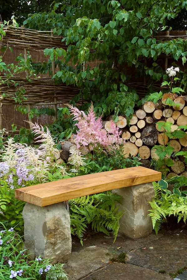 Creating a Cozy Outdoor Retreat with the
Perfect Bench