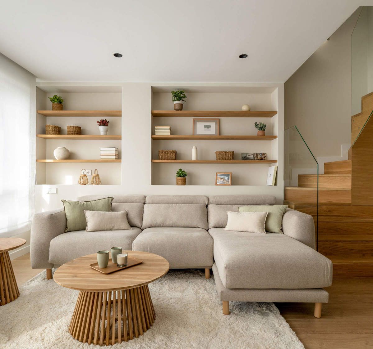 Comfort and Style: The Benefits of an
L-Shaped Sofa