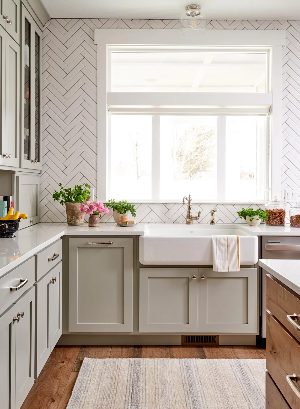 Exploring Bold and Vibrant Colors for
Your Kitchen