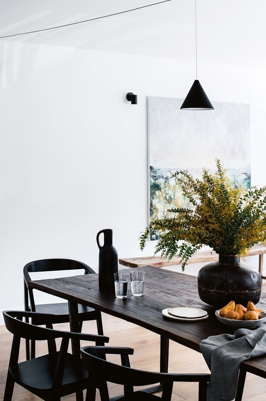 Elegant Black Dining Table Ideas for a
Sleek and Chic Look