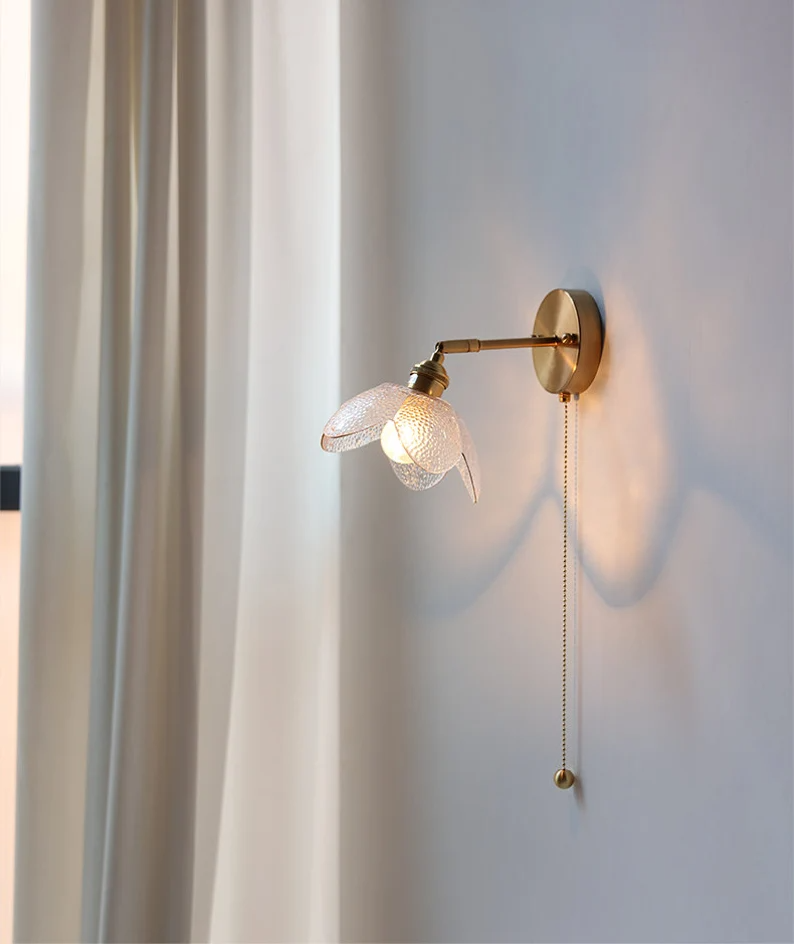 The Ultimate Guide to Choosing Modern
Bathroom Wall Sconces