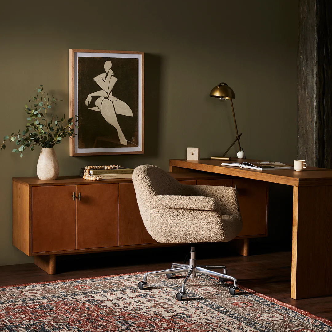 Choosing the Perfect L-Shaped Desk for
Your Home Office