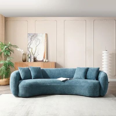 Finding the Right Fit: Curved Sofas for
Petite Living Rooms