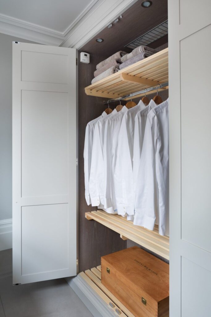 1712281369_contemporary-bedroom-cupboards.jpg