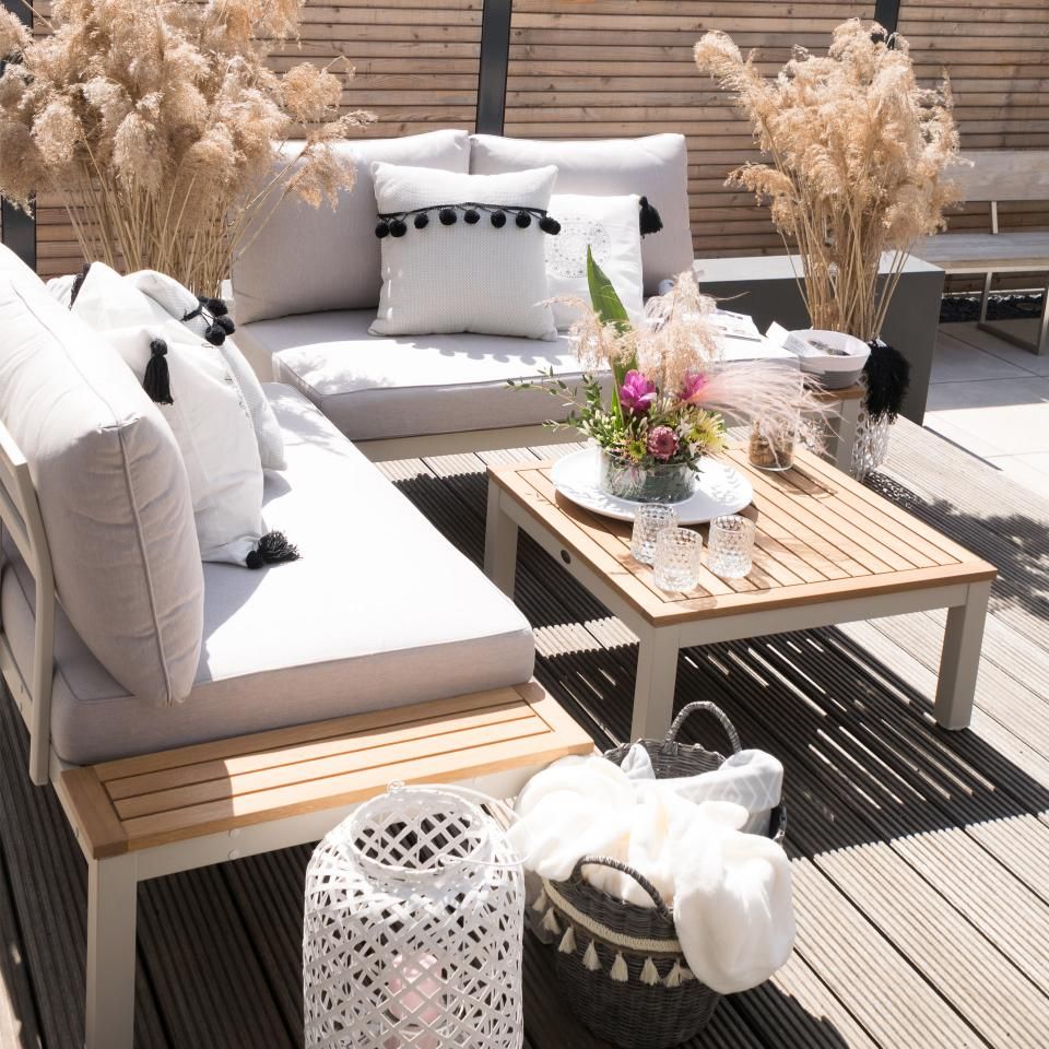 Create the Perfect Oasis with Sunroom
Furniture Sets