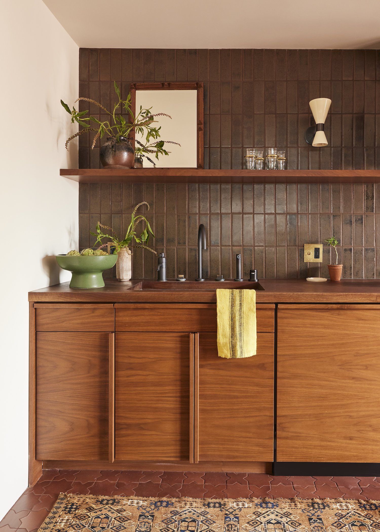 Designing Your Dream Home Bar: Choosing
the Perfect Counter Furniture