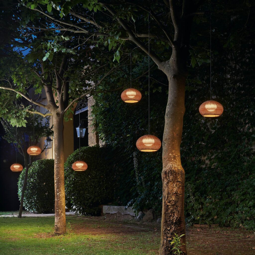 1712282313_outdoor-patio-hanging-light-fixtures.jpg