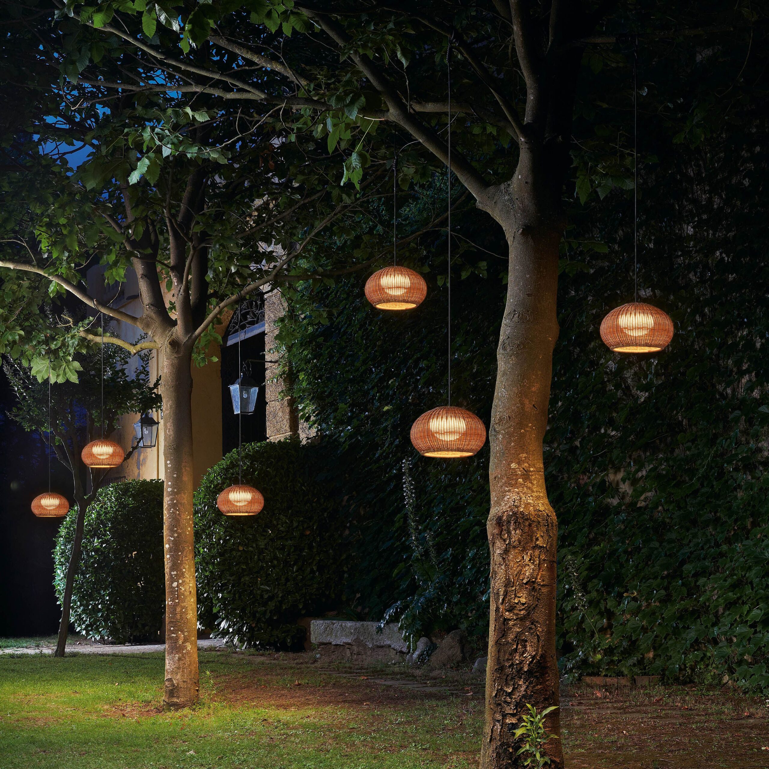 Illuminate Your Outdoor Space: The Best
Hanging Light Fixtures for Your Patio