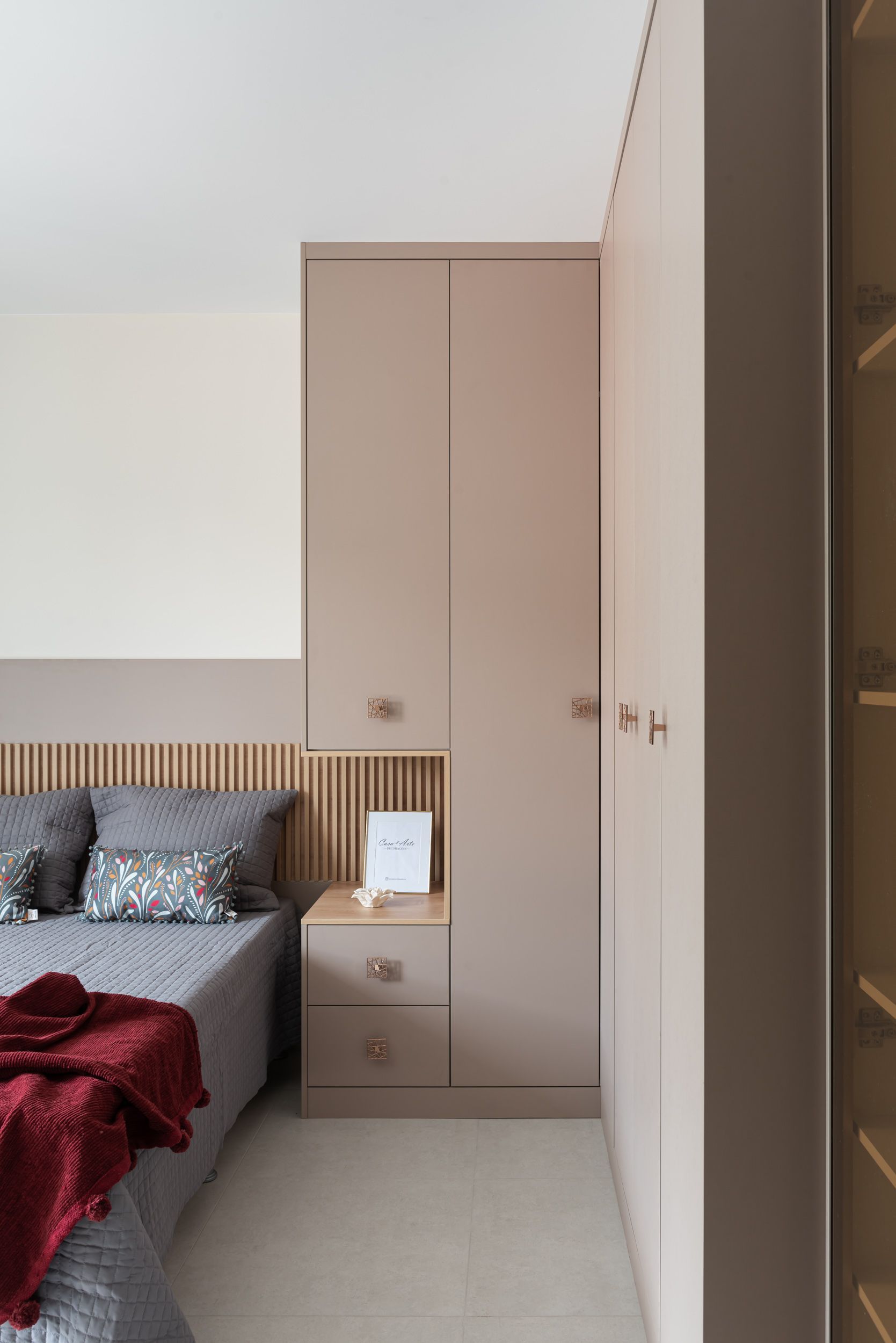 Maximizing Storage Space: Small Bedroom
Wardrobe Ideas