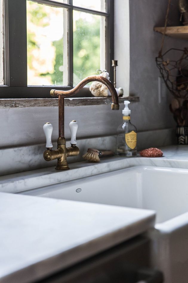 Maximizing Space with a Corner Kitchen
Sink