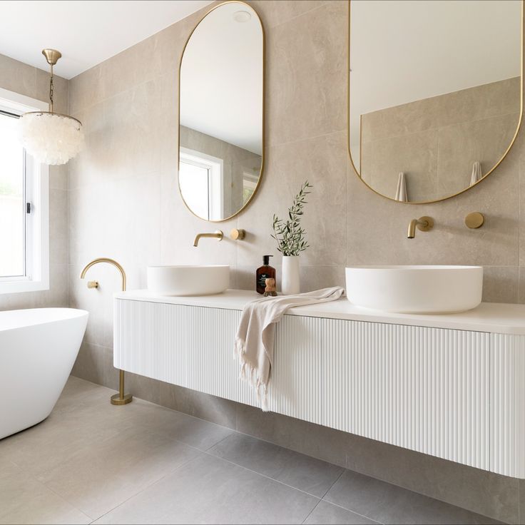 Choosing the Perfect White Bathroom
Vanity for Your Space