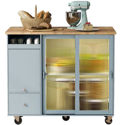 Maximizing Space in Your Kitchen with a
Versatile Rolling Cart