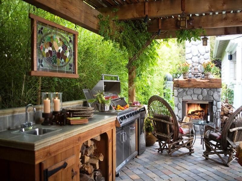 Creating the Perfect Outdoor Kitchen:
Design Tips and Inspirations