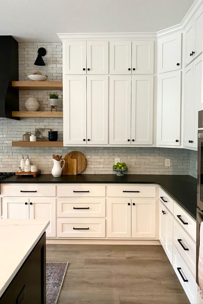 1712283350_White-Kitchen-Cabinets.jpg