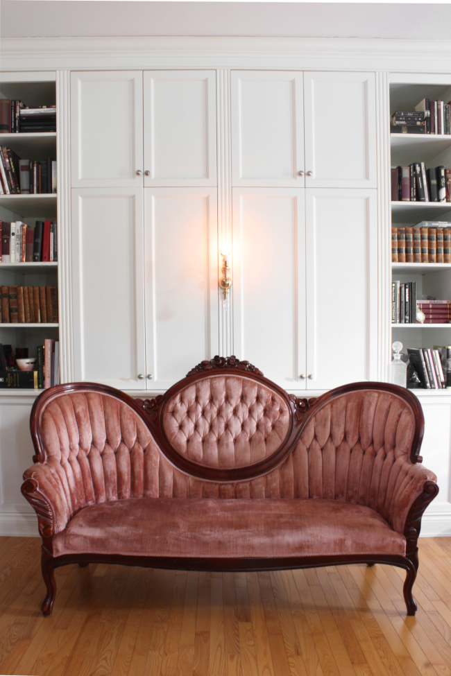 The Timeless Appeal of Victorian Style
Furniture