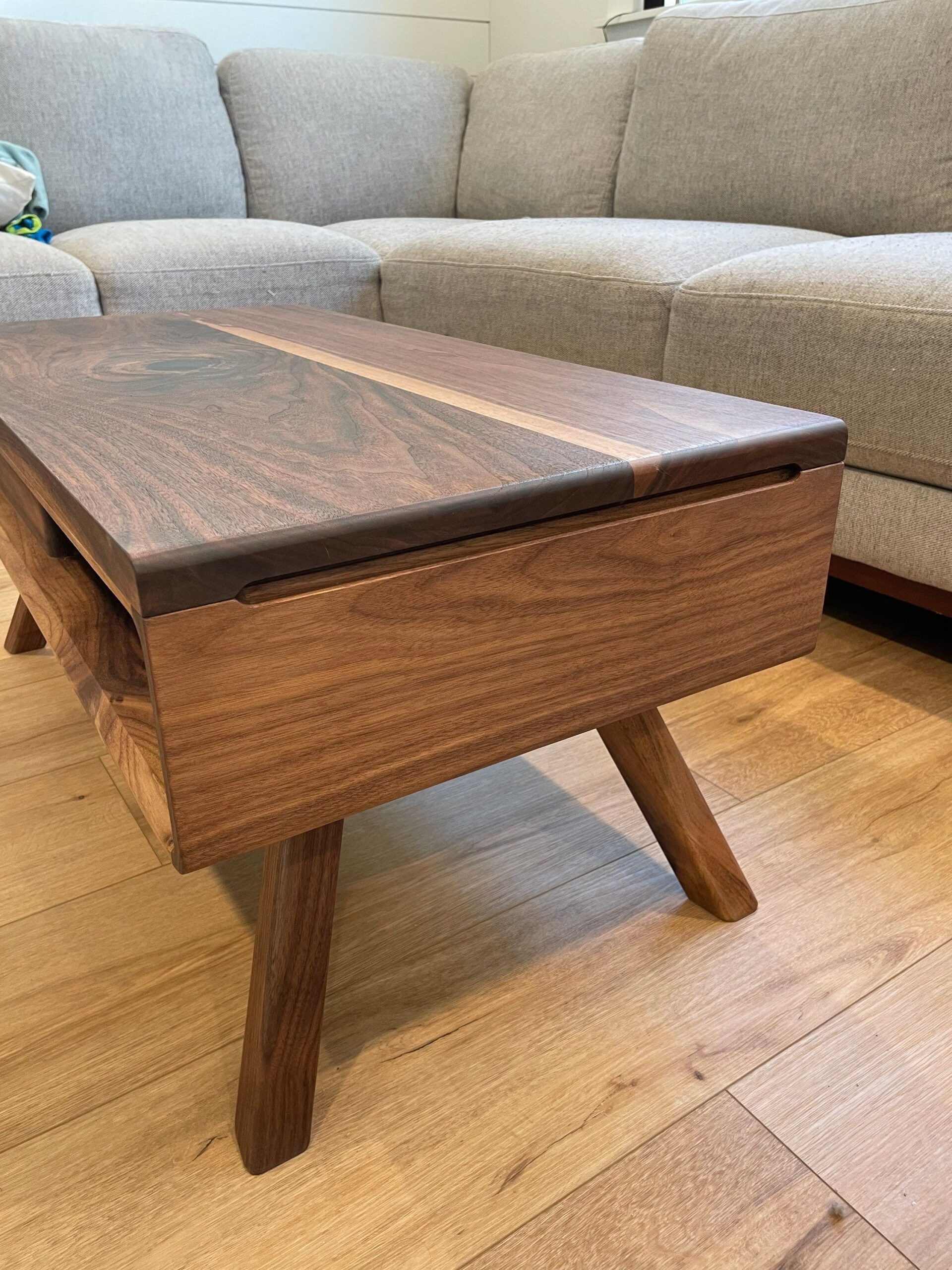 The Versatile Appeal of a Lift Top Coffee
Table