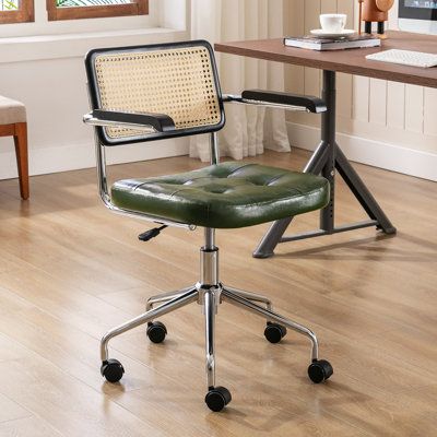 Ergonomic Office Chairs: Comfort and
Style in the Workplace